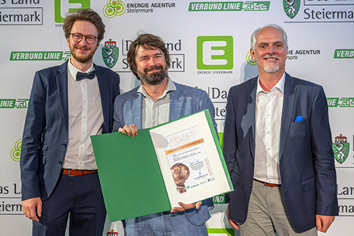 (v.l.n.r.) Lukas Pachernegg-Mair u. Stefan Spirk (TU Graz), Roland Kalb (proionic GmbH)